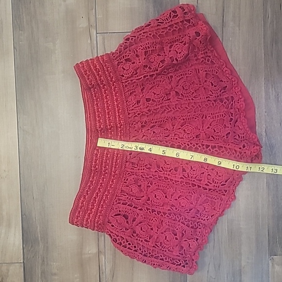 Rue 21 red crochet shorts stretchy elastic waist boho festival edm size large - Picture 4 of 7